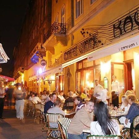 Central Apartment Kiraly Street Budapest Luaran gambar